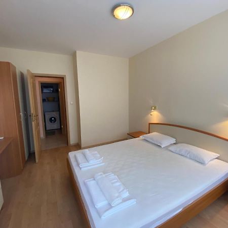 Gt Sunny Fort Apartments Slântsjev Brjag Eksteriør bilde