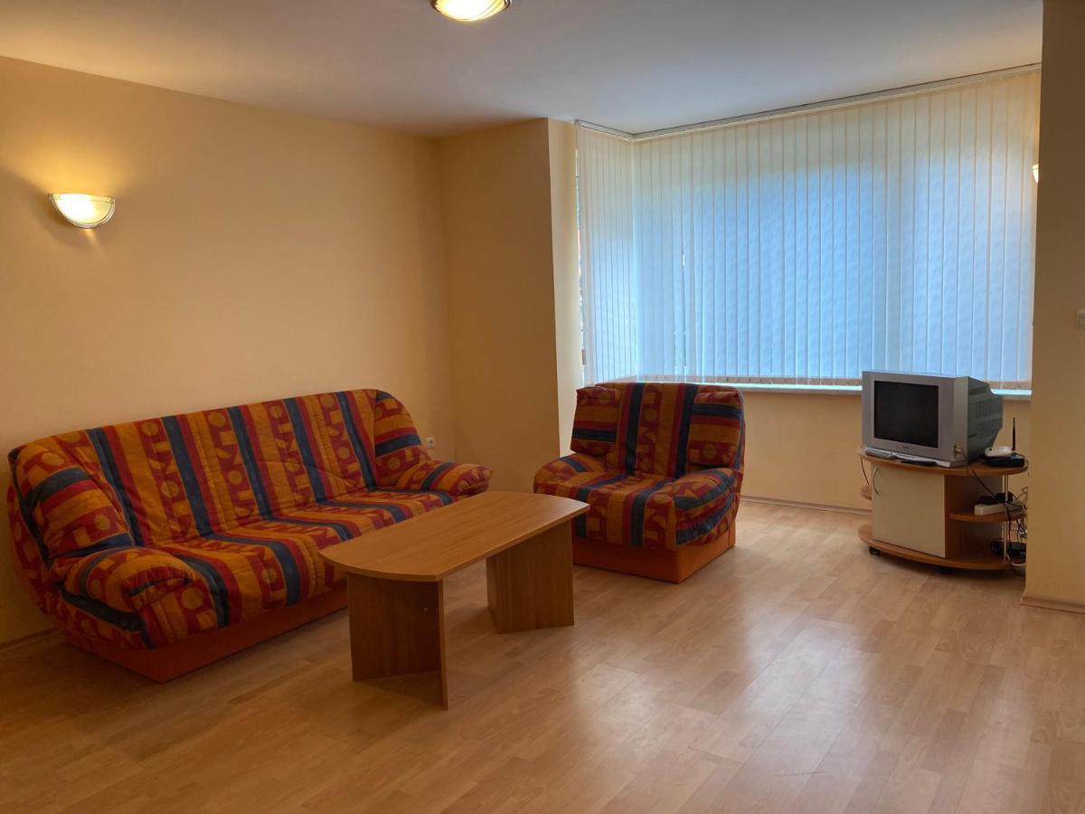 Gt Sunny Fort Apartments Slântsjev Brjag Eksteriør bilde