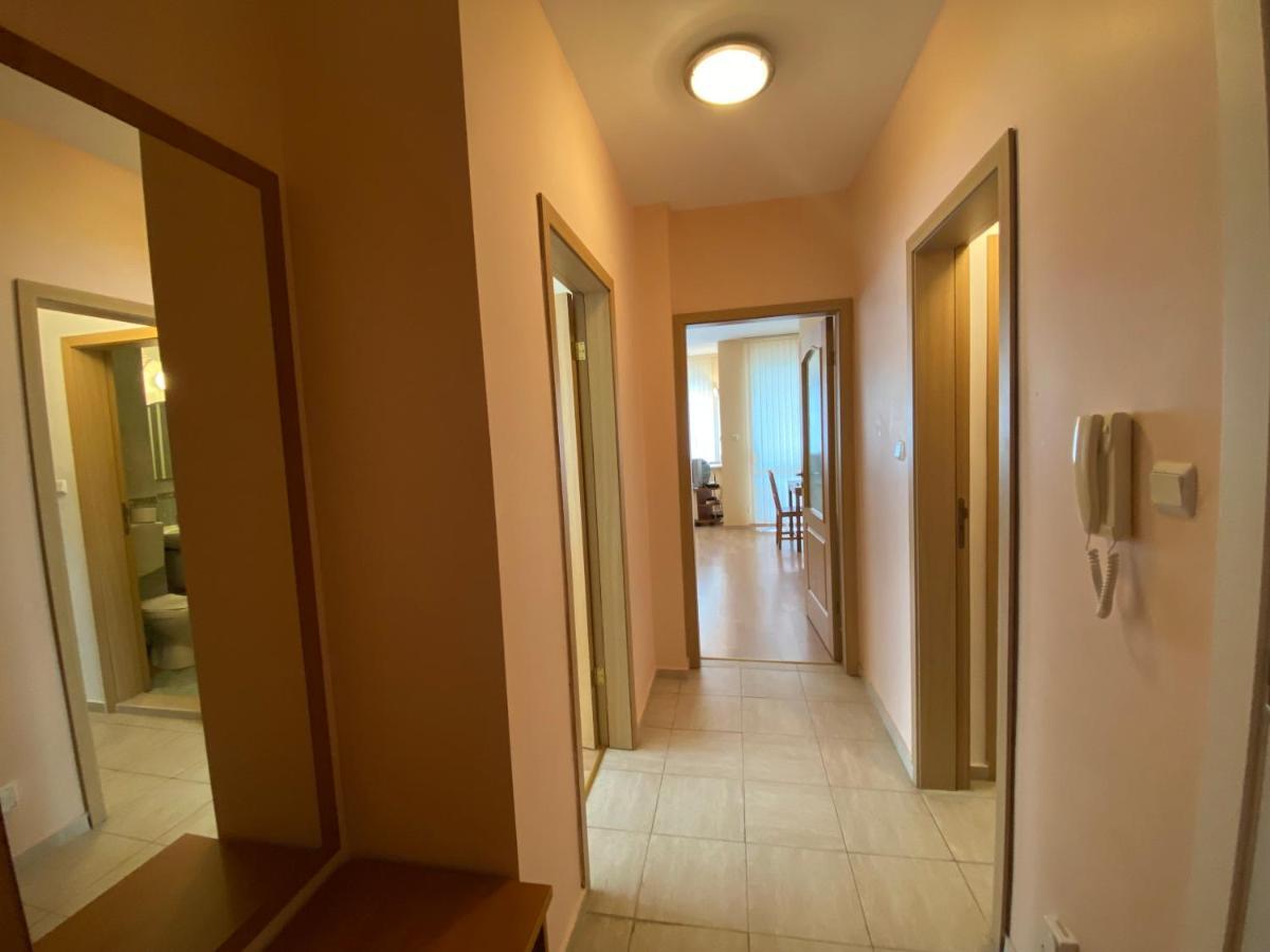 Gt Sunny Fort Apartments Slântsjev Brjag Eksteriør bilde