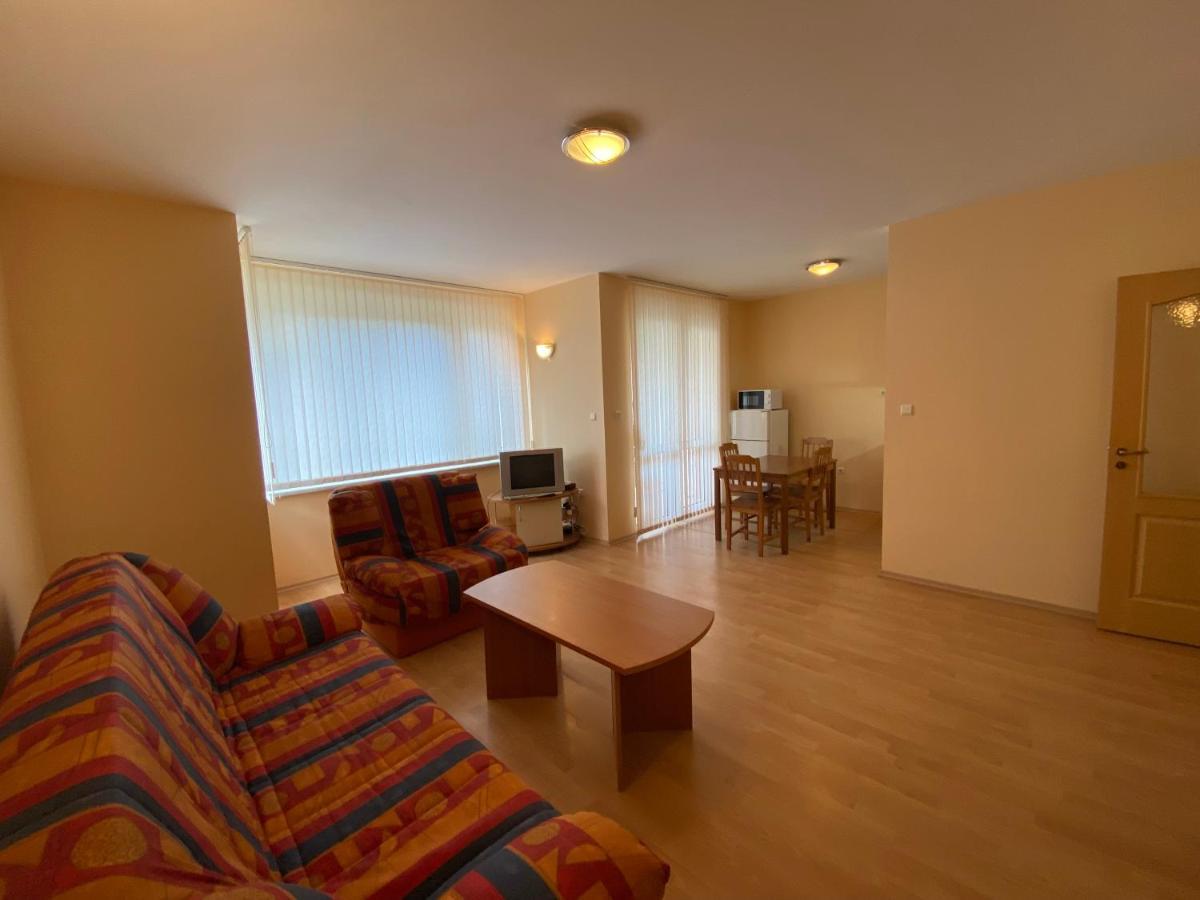 Gt Sunny Fort Apartments Slântsjev Brjag Eksteriør bilde